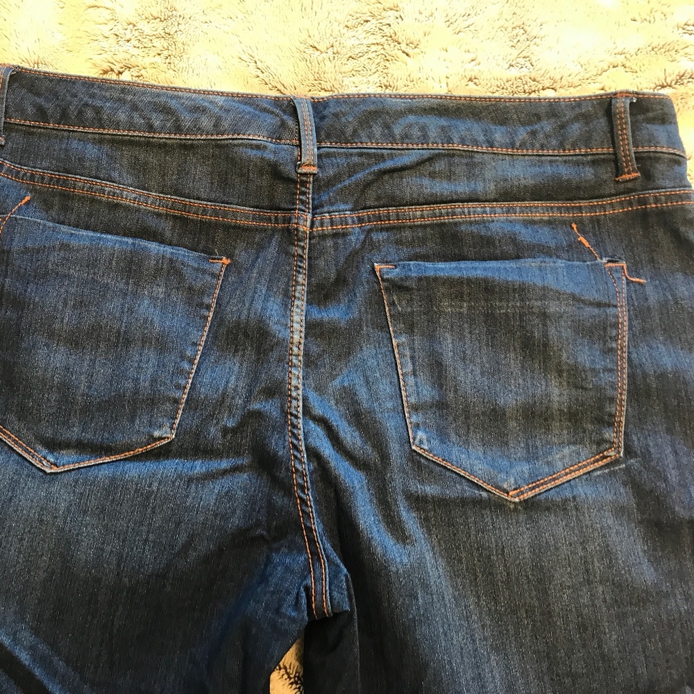 Mid-Rise Skinny Jeans - Picture 4 of 4